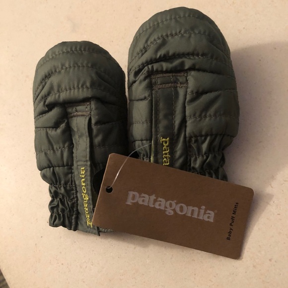 Nwt Baby Puff Mittens Sz 36 M 
